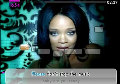 Rhiana singing dont stop the music