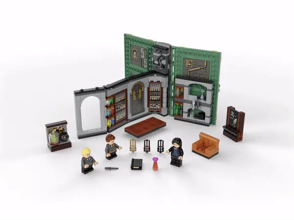 Rotating gif showing the play set