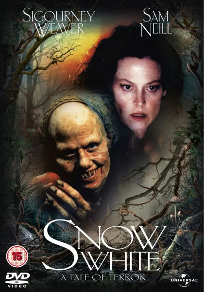 Snow White: A Tale of Terror Image 1