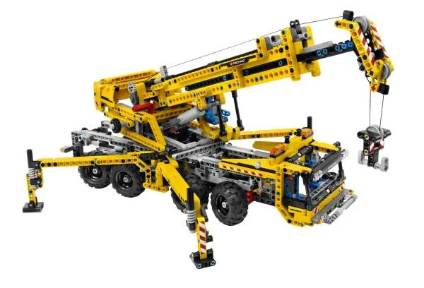 LEGO Technic: Mobile Crane (8053) Image 1