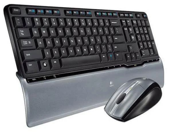 Logitech S520 Cordless Keyboard and Mouse (920-001013) Image 1