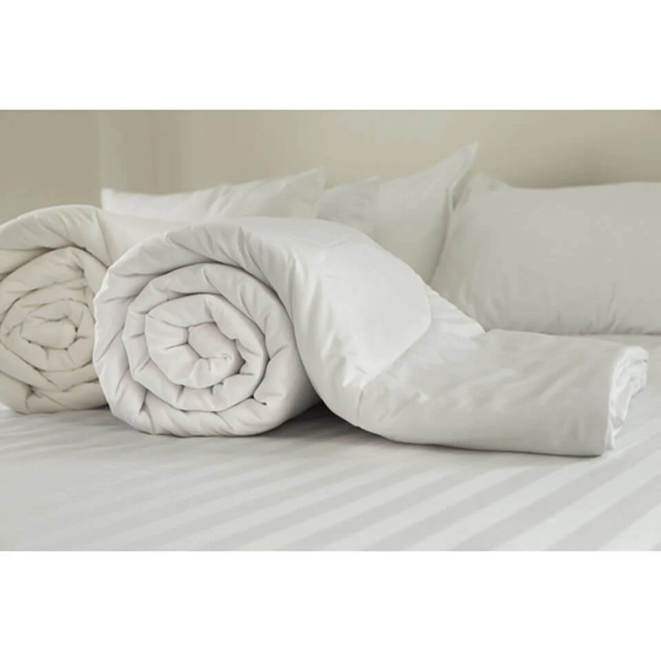 Restmor Microfibre Covered Hollowfibre Filled Duvet - White (13.5 Tog) - Single - White Image 1