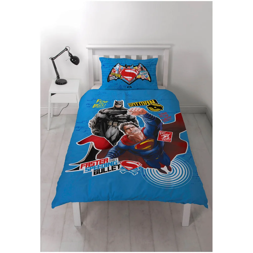 Batman v Superman Clash Panel Duvet Set - Single Image 1