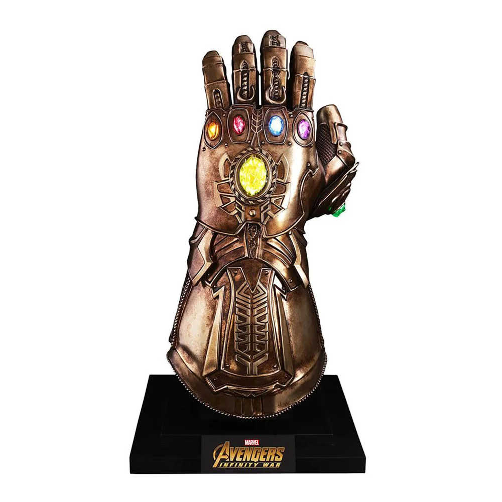 Avengers Infinity War Life-Size Masterpiece Replica 1/1 Infinity Gauntlet 68 cm Image 1