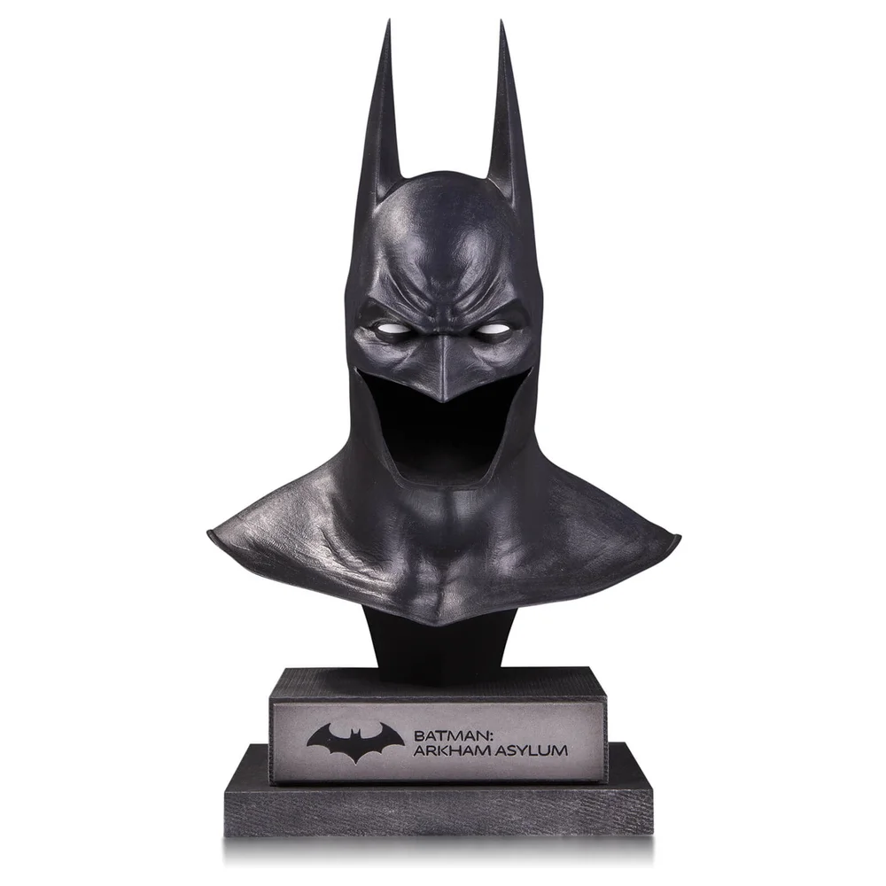 DC Collectibles DC Gallery Batman Arkham Asylum 1:2 Scale Replica Cowl Statue Image 1