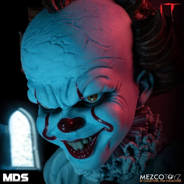 Mezco IT (2017) MDS Series Pennywise Deluxe Action Figure