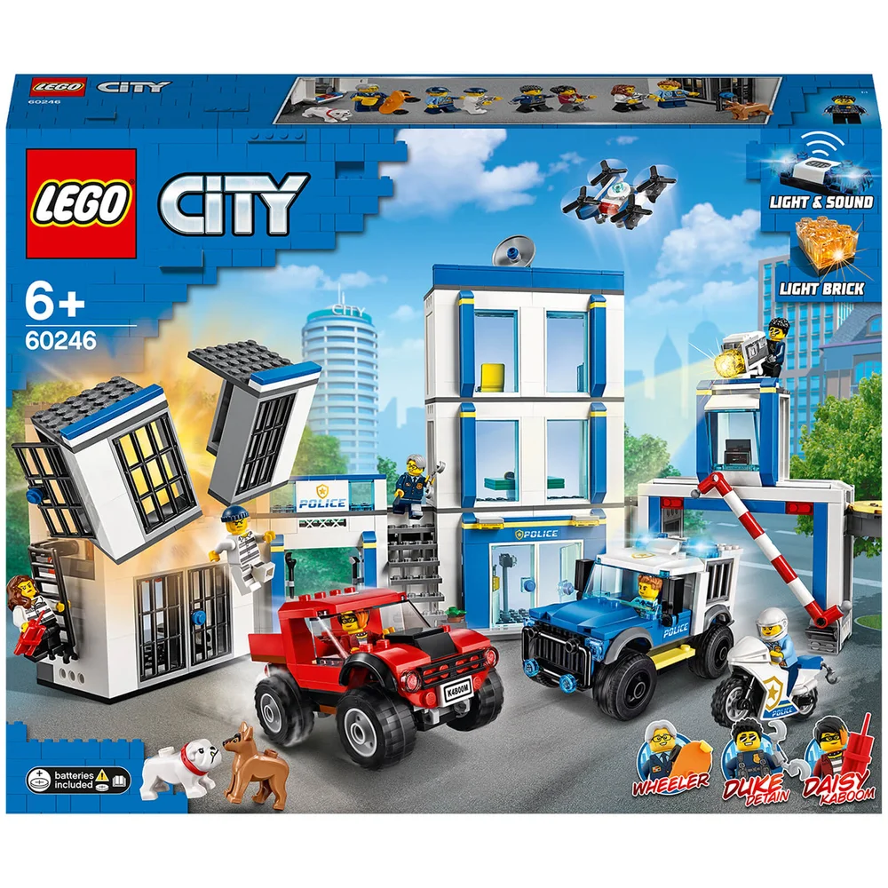 LEGO City: Police Station Building Building Set (60246) Image 1