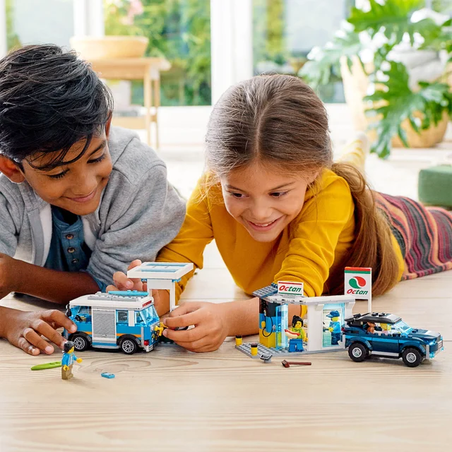 LEGO City: Nitro Wheels Service Station Building Set (60257)