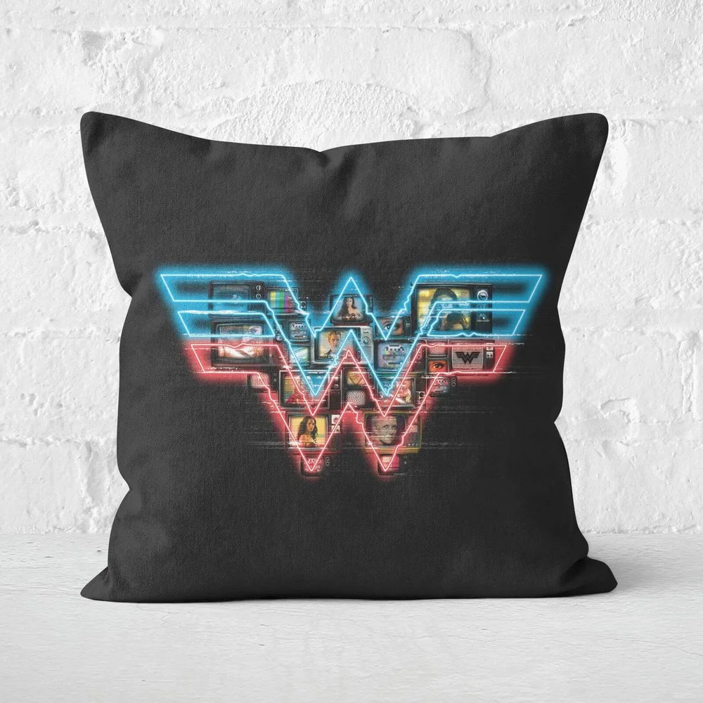 Wonder Woman 1984 Screens Square Cushion - 40x40cm - Soft Touch Image 1