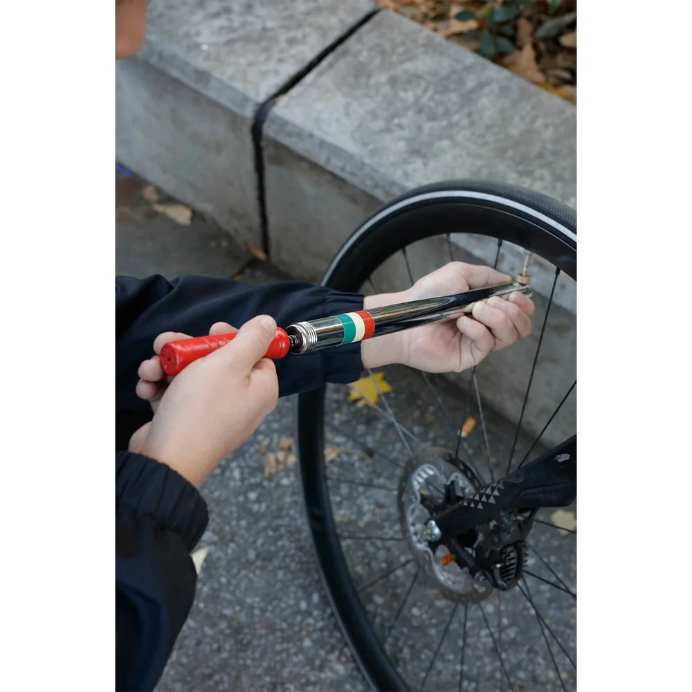 Kikkerland Fiets Bike Pump Image 1