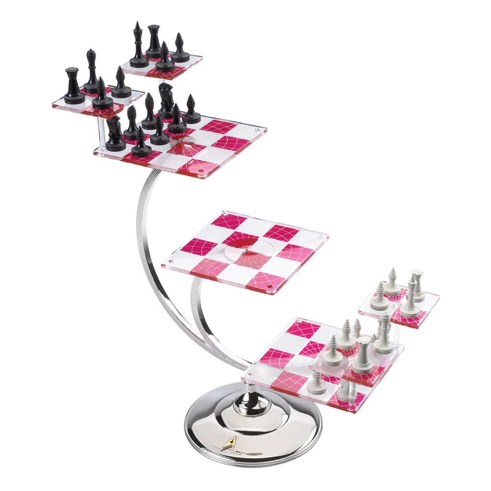 The Noble Collection Star Trek Tri-Dimensional Chess Set Image 1