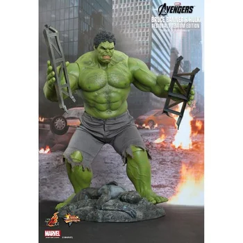 Hot Toys Marvel Bruce Banner & Hulk 1:6 Scale Figure