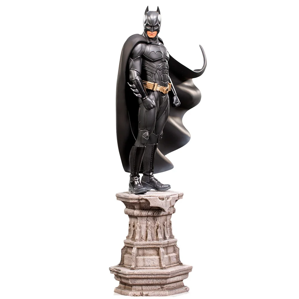 Iron Studios DC Comics Batman Begins Statue - Exclusive Image 1