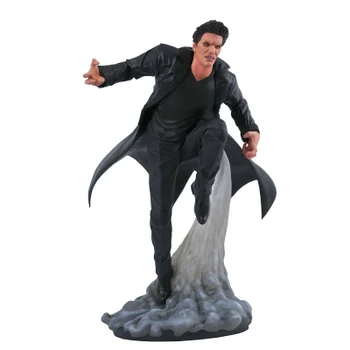Diamond Select Buffy The Vampire Slayer Gallery PVC Figure - Vampire Angel
