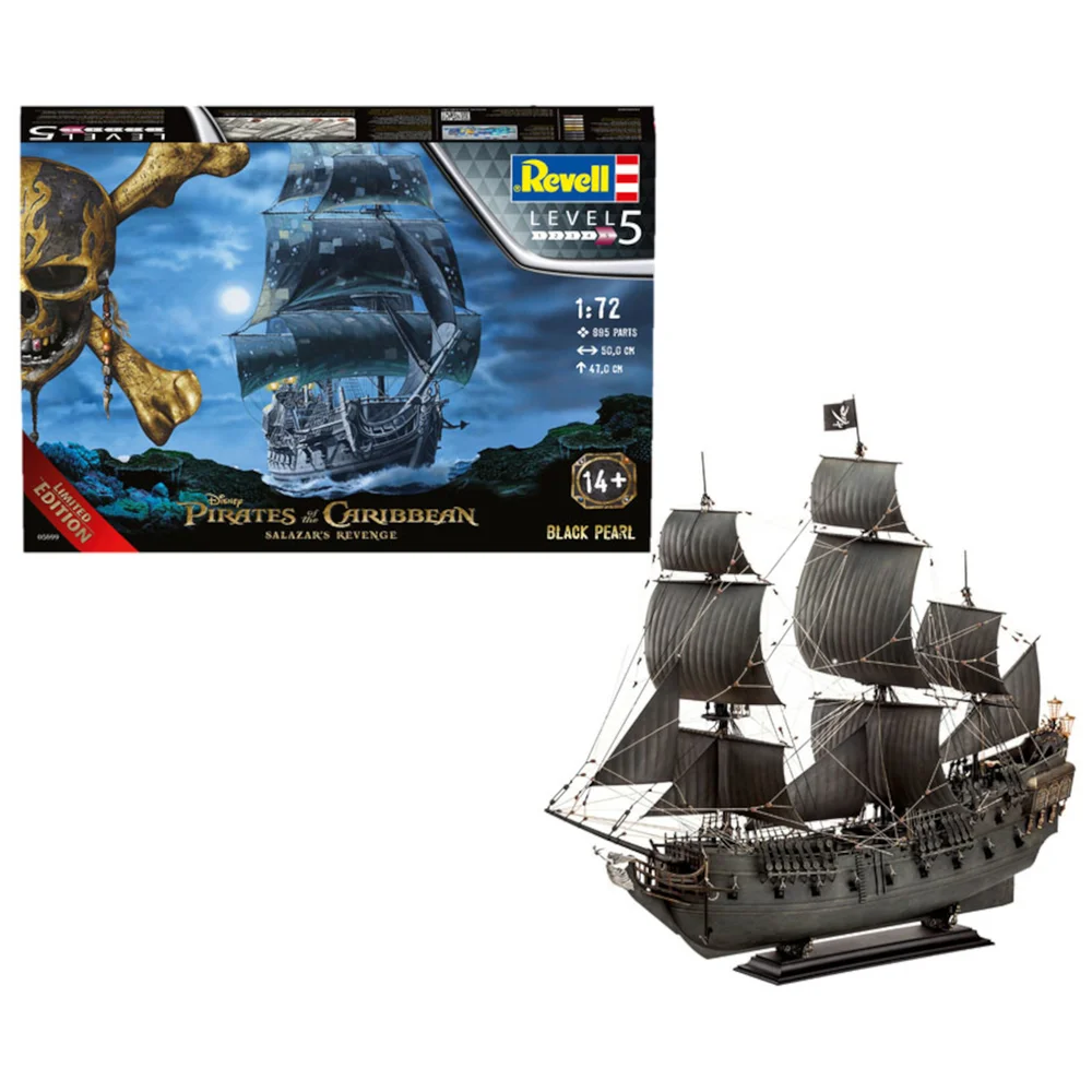 Pirates of the Caribbean - The Black Pearl Model Kit (1:72 Scale) Image 1