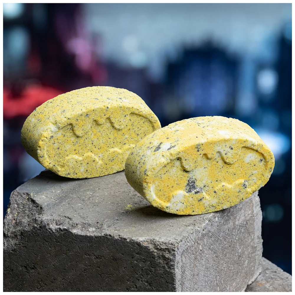 Batman Batarang Shaped Bath Bomb Image 1