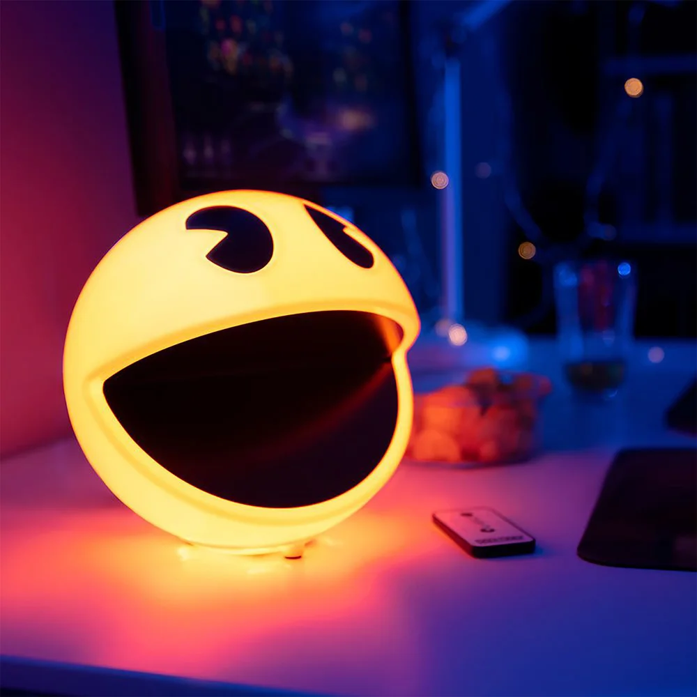 Pac-Man Lamp (UK Mains Plug) Image 1
