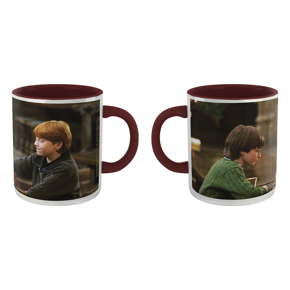 Harry Potter Harry And Ron - Playing Chess Mug - Burgundy Image 1