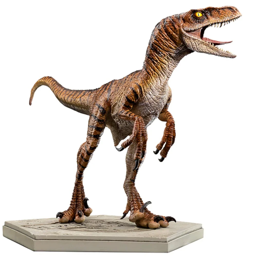 Iron Studios Jurassic Park Jurassic World Velociraptor Statue Image 1