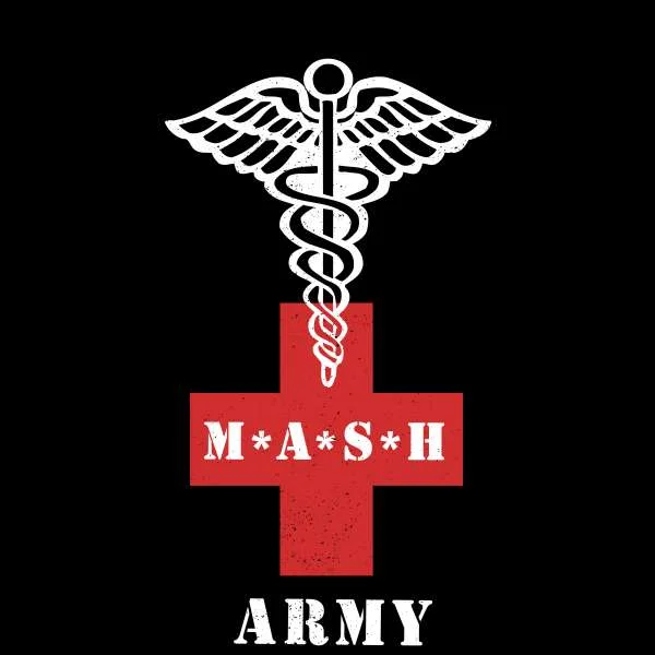M*A*S*H Army Red Cross Women's Cropped Hoodie - Black