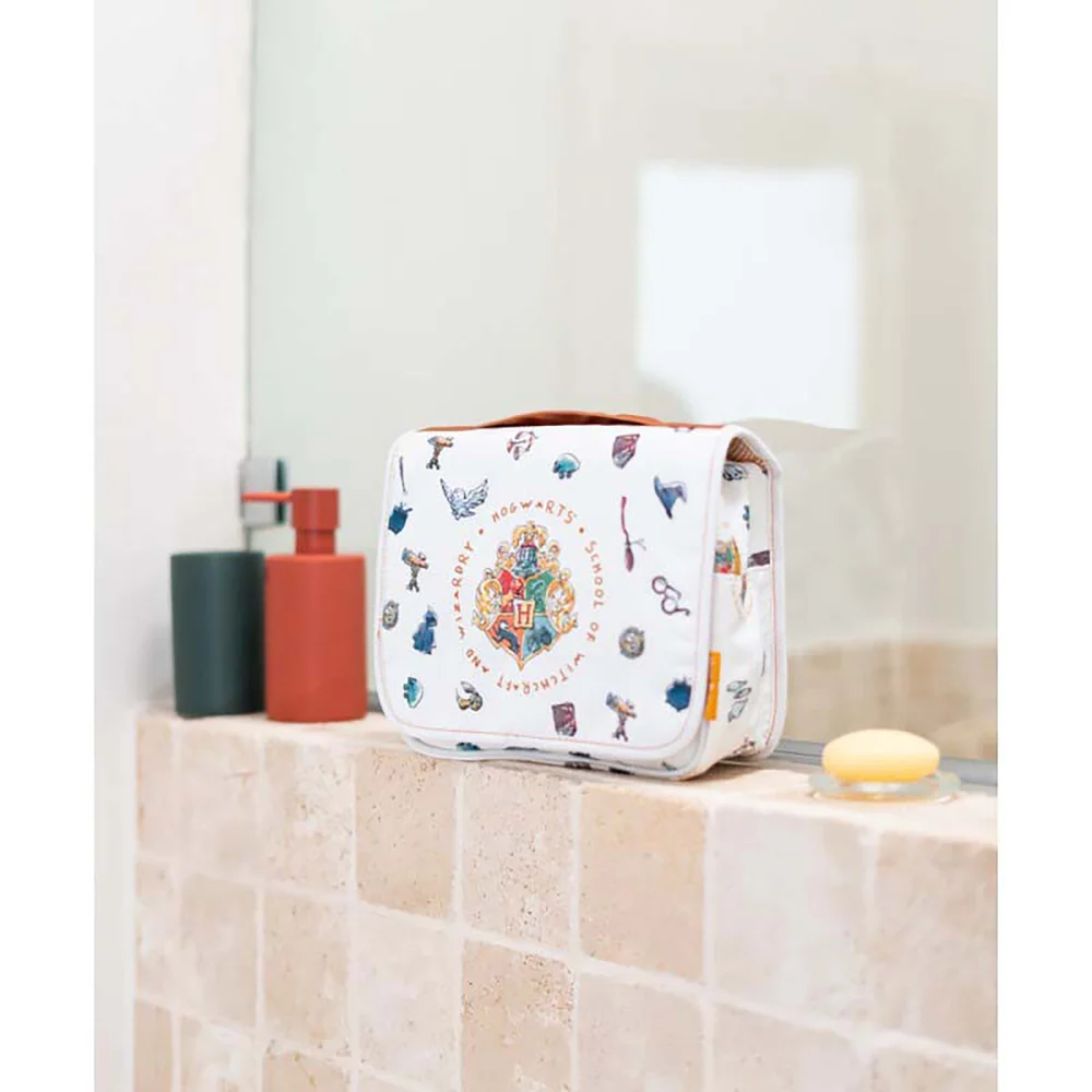 Harry Potter Hanging Travel Toiletry Bag Image 1