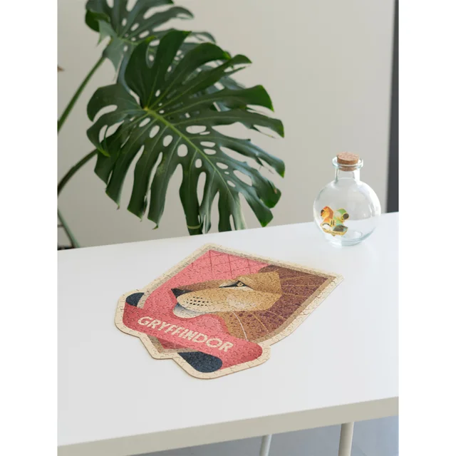 Harry Potter Gryffindor 331 Pieces Collectible Puzzle