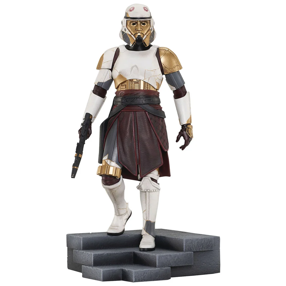 Gentle Giant: Star Wars: Ahsoka Premier Collection Captain Enoch 1/7 Scale Statue Image 1