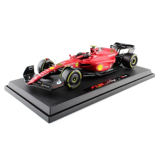 Bburago F1 2022 Ferrari F1-75 Sainz With Helmet 1:18 Scale Model