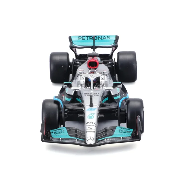 Bburago F1 Mercedes Benz W13 E Performance 2022 With Russell Helmet 1:43 Scale Model