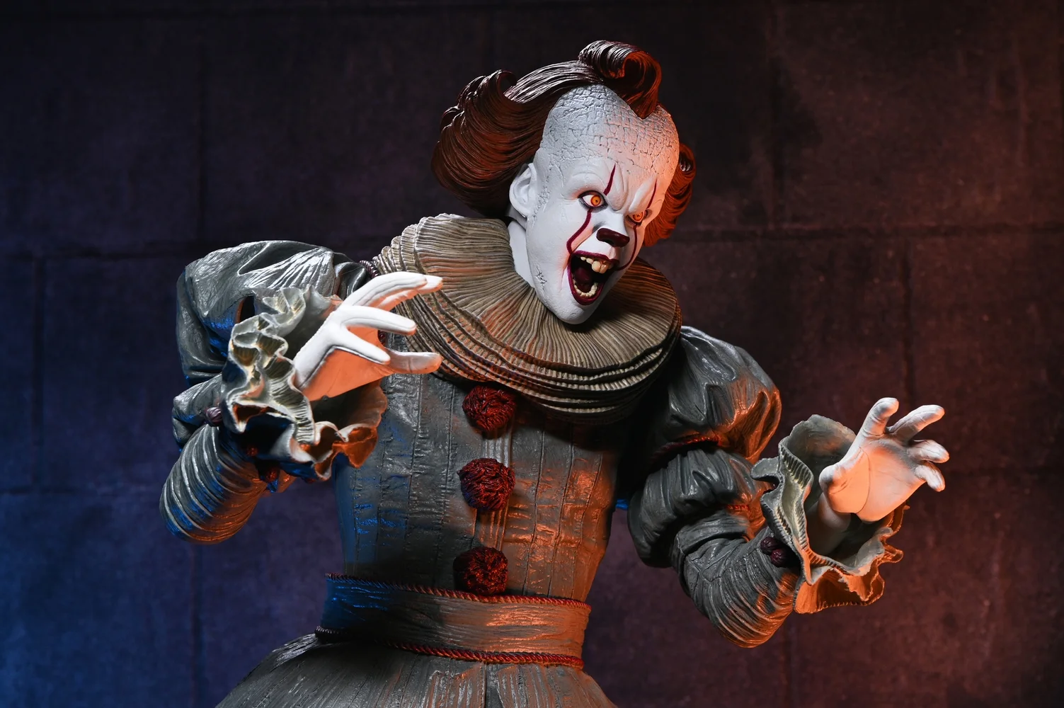 Welcome to Derry - 1/4 Scale Figure – Pennywise Image 1