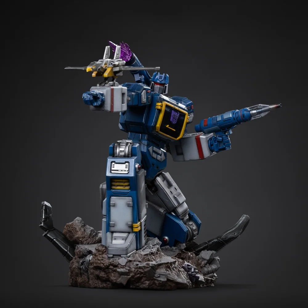 Iron Studios Transformers Soundwave Demi Scale 1/20 Statue Image 1