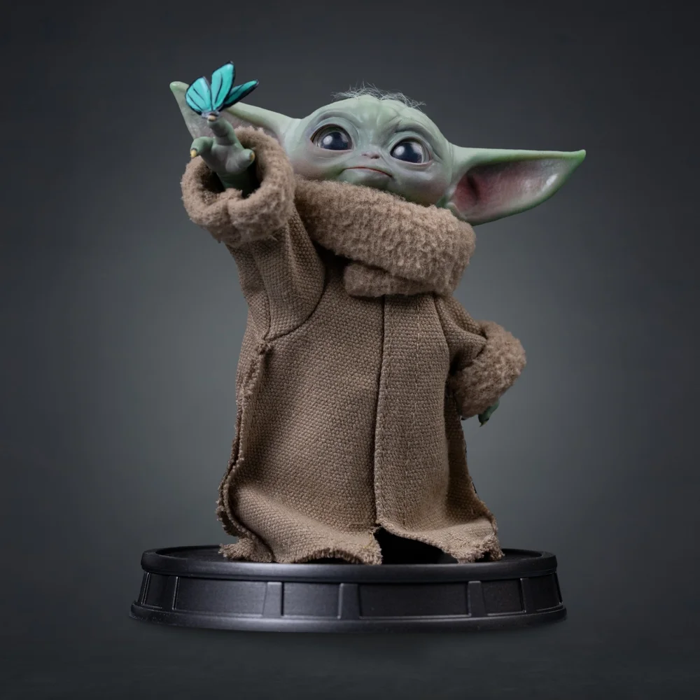 Iron Studios Star Wars Mandalorian and Grogu Movie Grogu Butterfly Wonder Legacy Replica 1/4 Statue Image 1