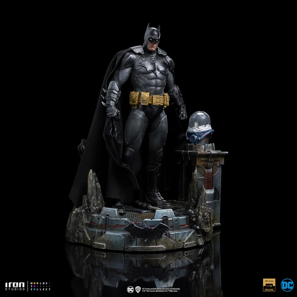 Iron Studios DC Comics Batman Unleashed Deluxe Art Scale 1/10 Statue Image 1