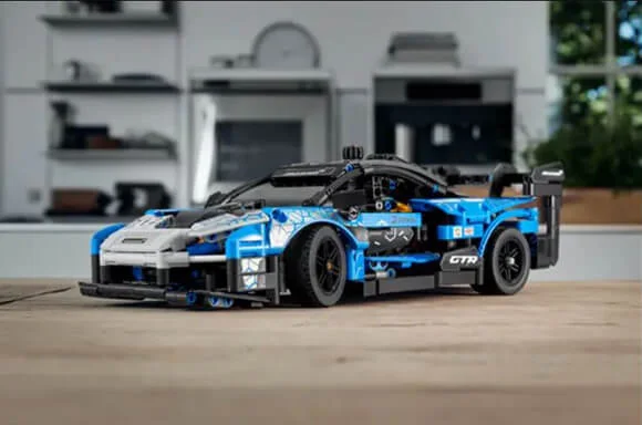 LEGO TECHNIC: MCLAREN SENNA GTR